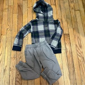 Boys hoodie/pants fall outfit   Size 4/5